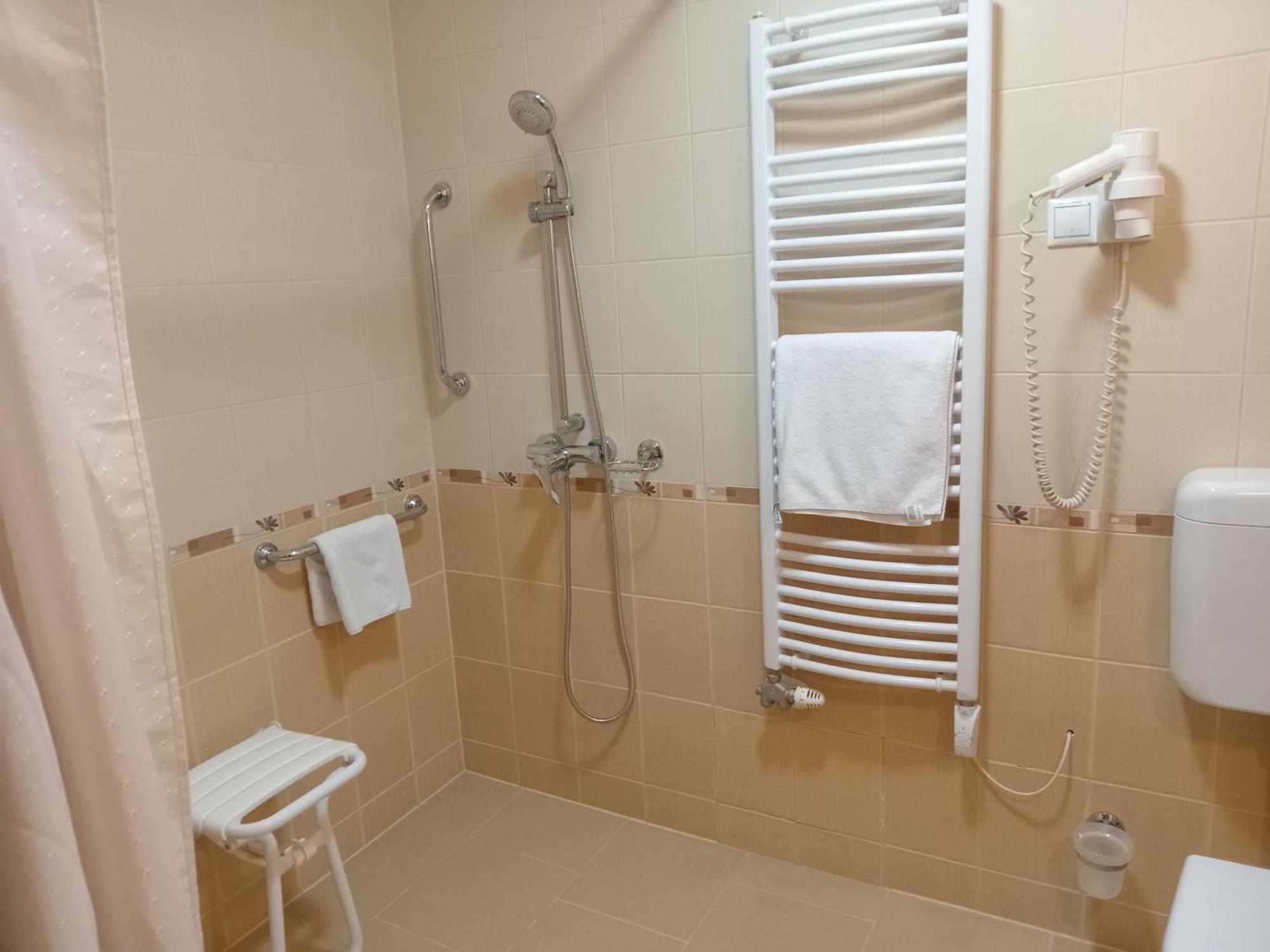 Fonix Wellness Resort Csitár エクステリア 写真