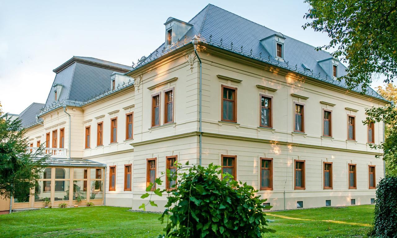 Fonix Wellness Resort Csitár エクステリア 写真