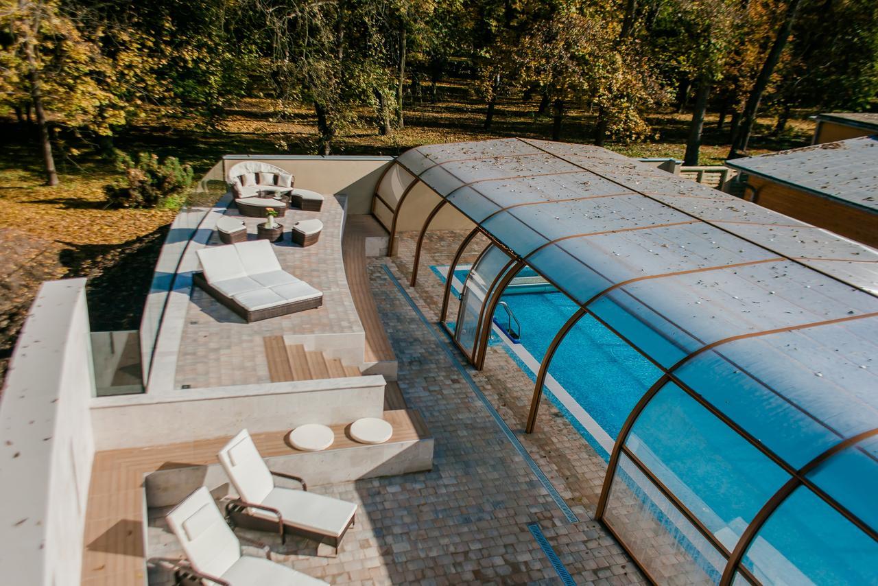 Fonix Wellness Resort Csitár エクステリア 写真